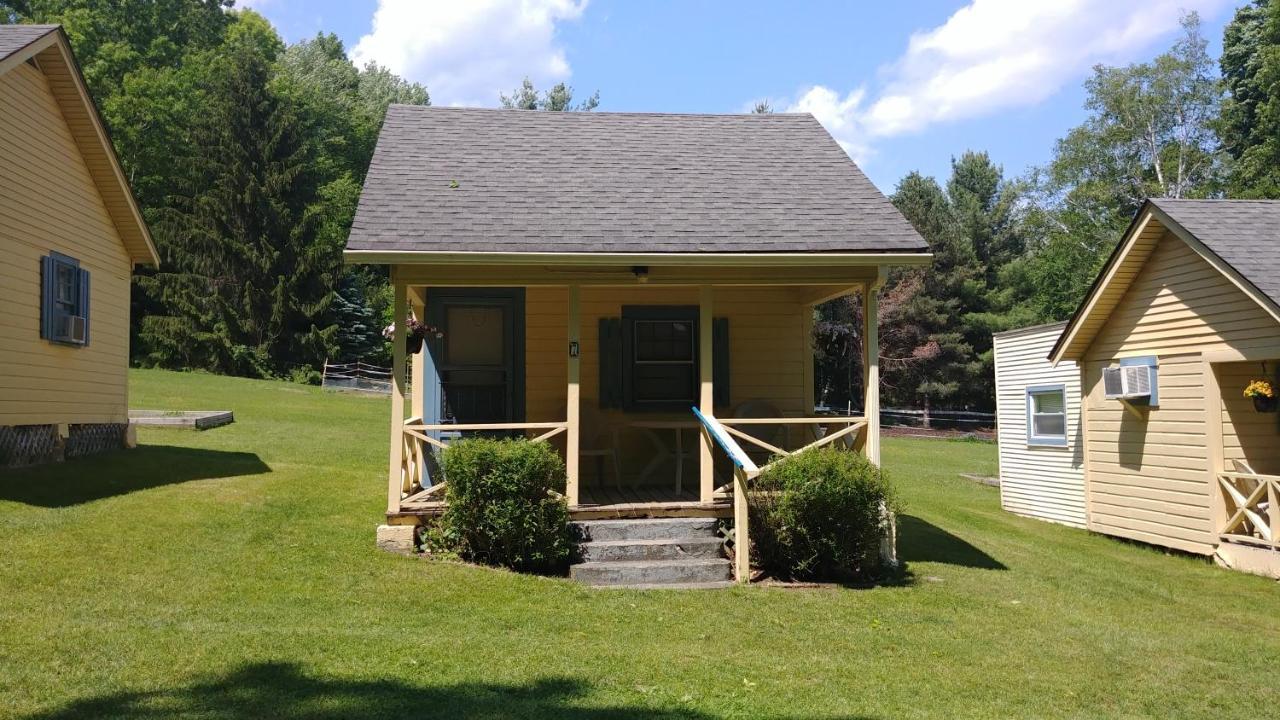 Serenity Motel Shaftsbury Exterior foto