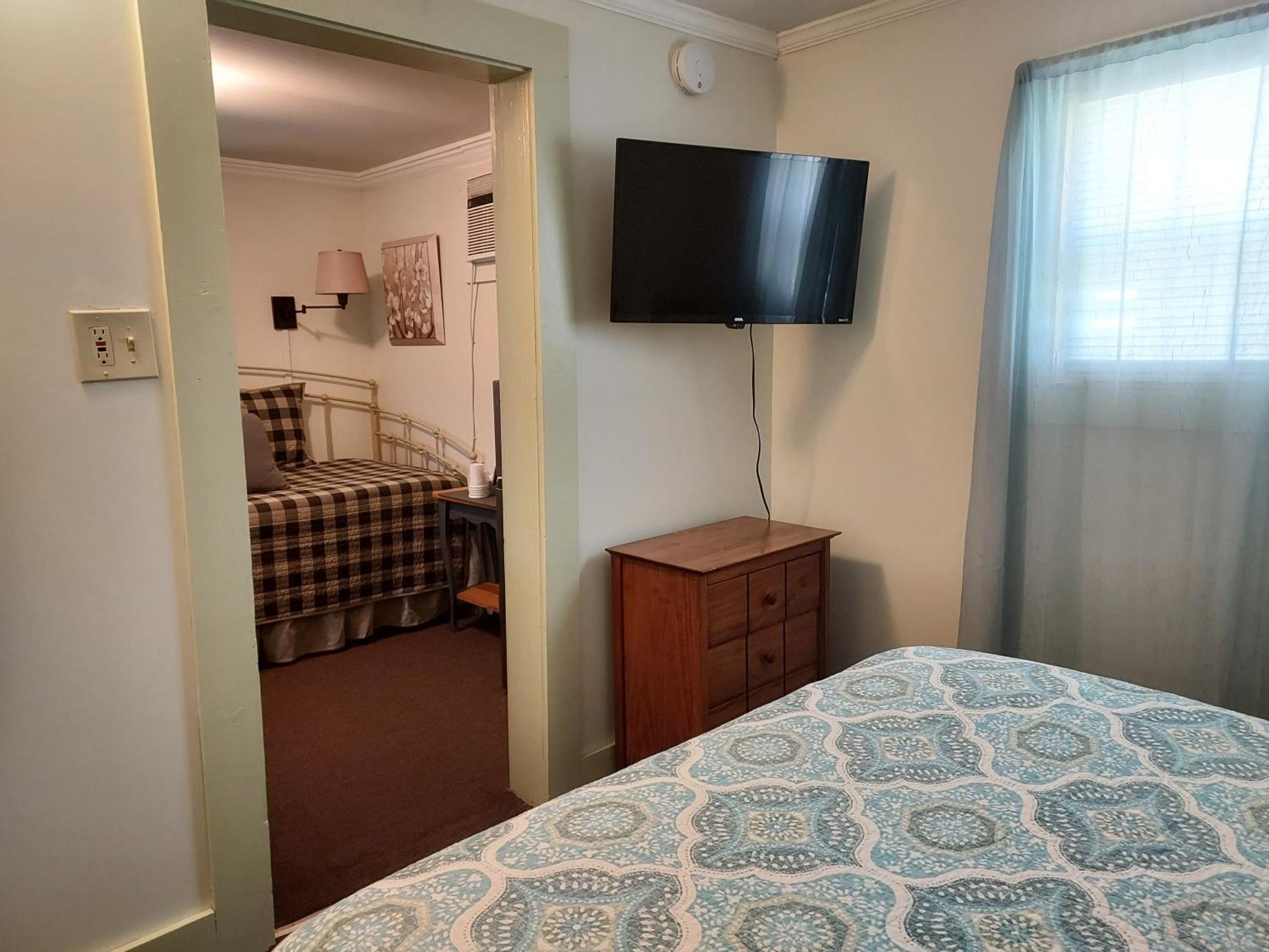 Serenity Motel Shaftsbury Exterior foto